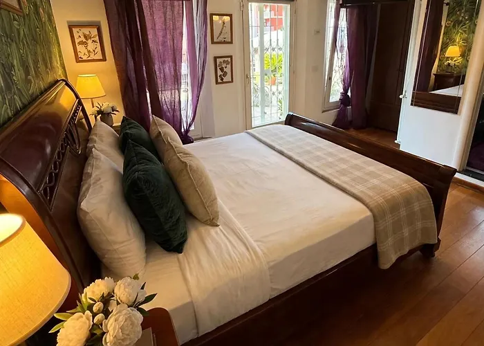 Dimora Amelie & Retreat Πανσιόν 4*